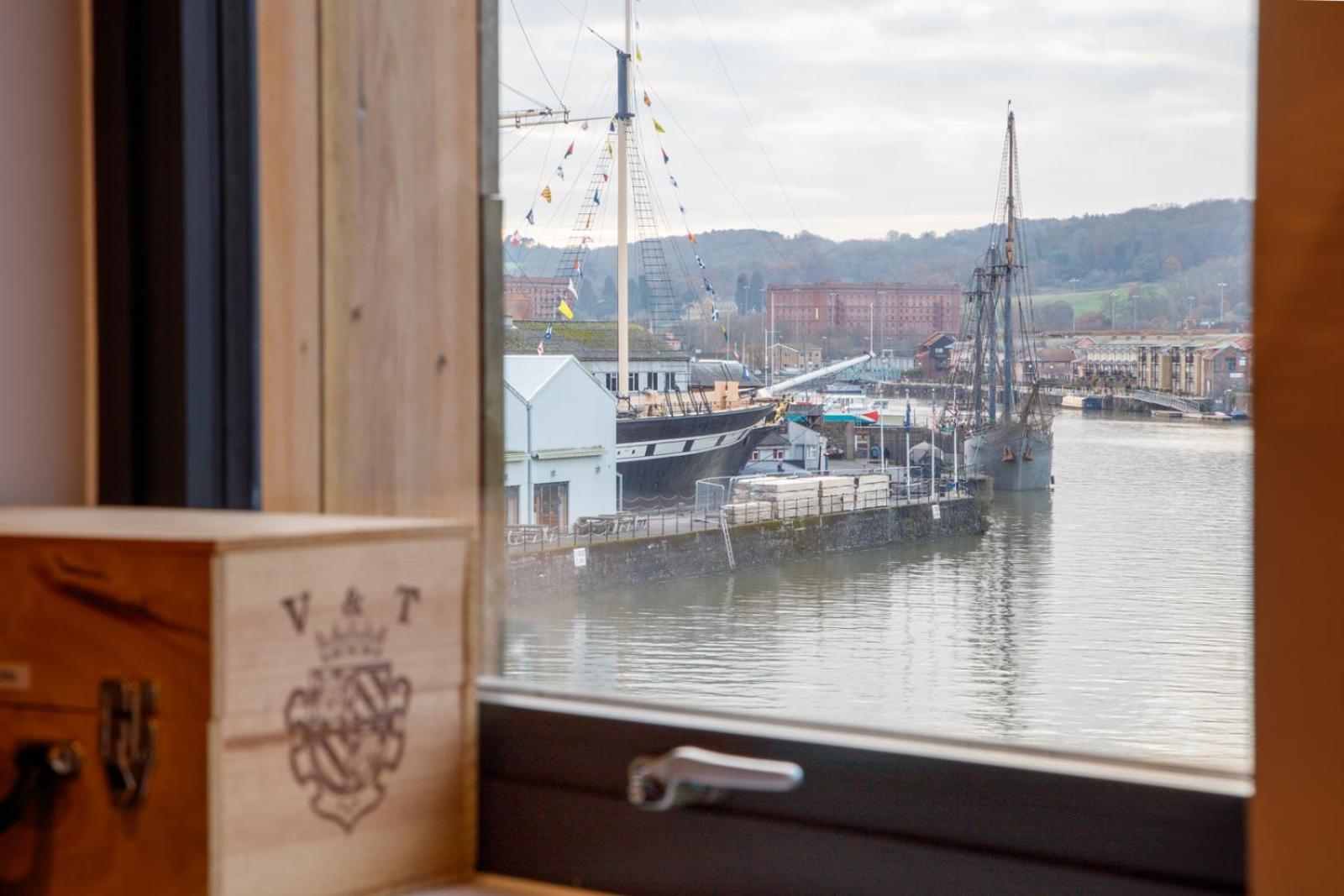 The Boat House Apartment By Cliftonvalley Apartments Bristol Bagian luar foto