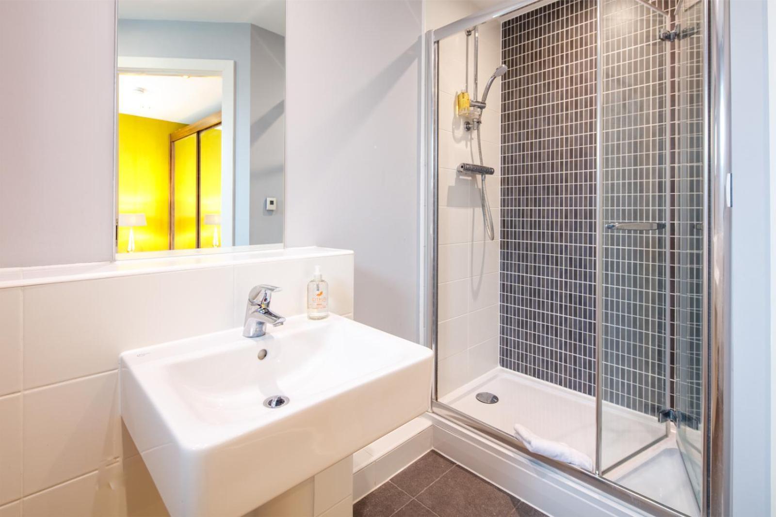 The Boat House Apartment By Cliftonvalley Apartments Bristol Bagian luar foto